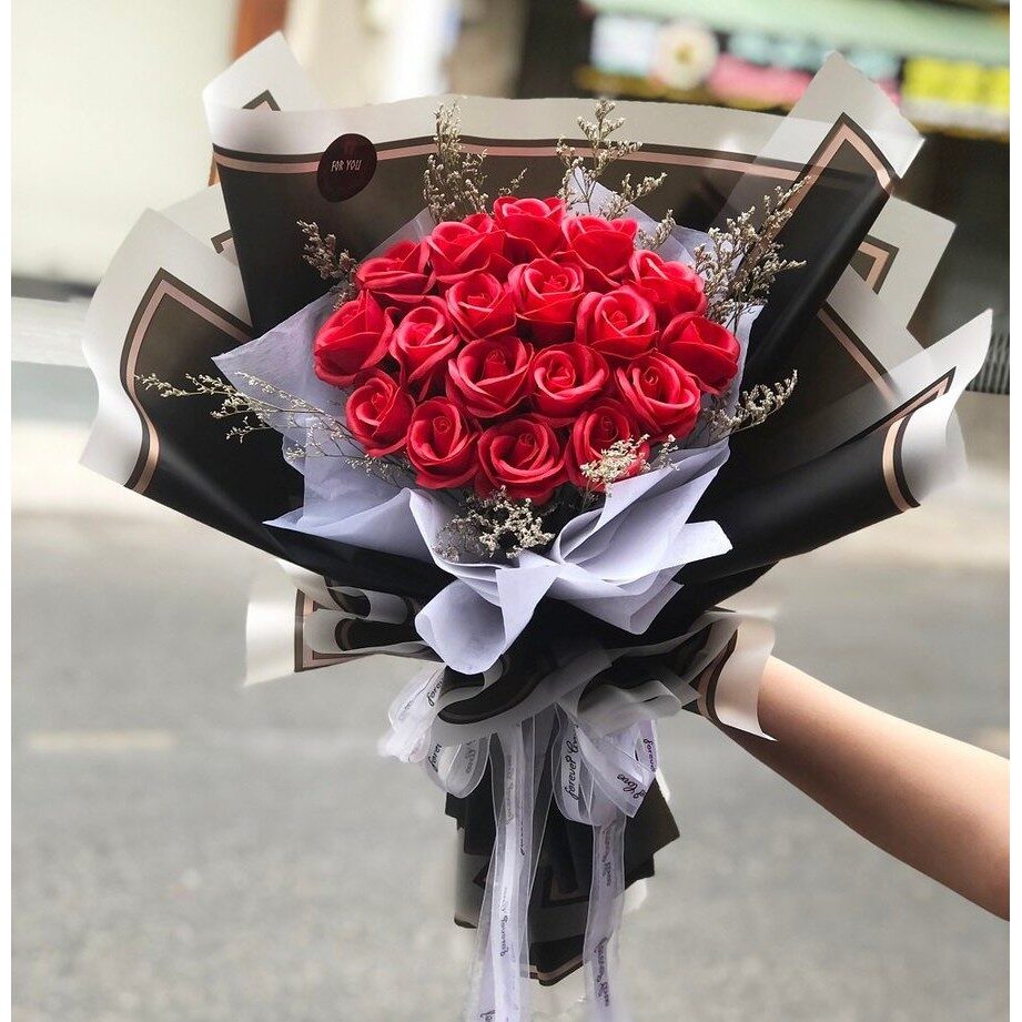 tặng quà valentine cho bạn gái