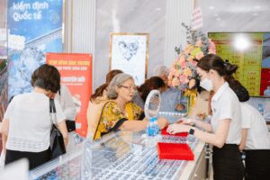 Nguyên nhân nào khiến thị trường vàng trong nước biến động tăng mạnh