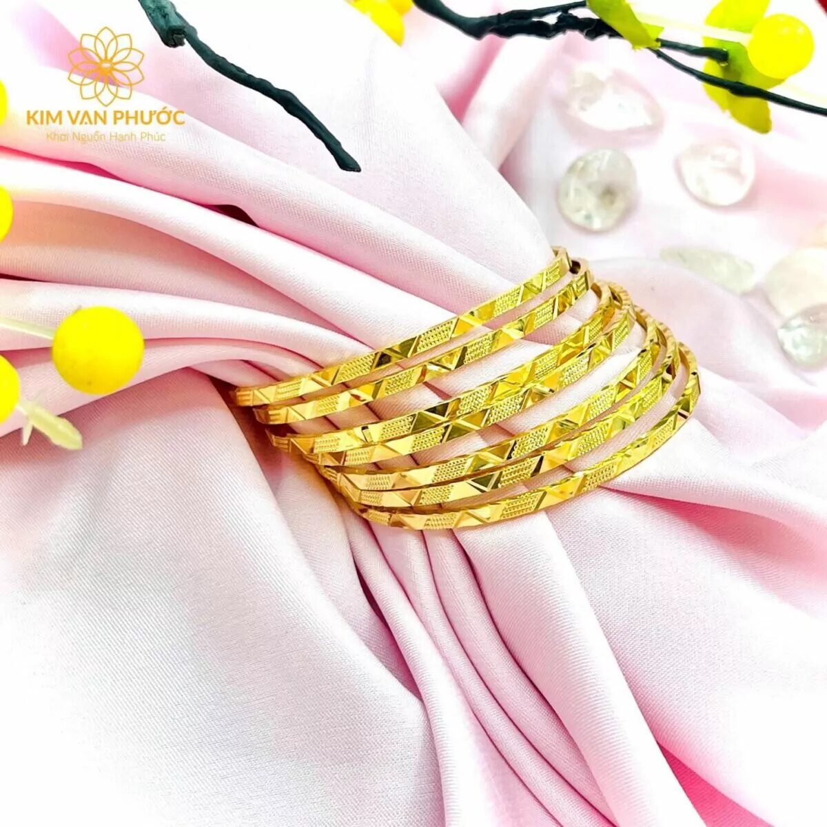 VÌ SAO NGƯỜI MIỀN TÂY THÍCH ĐEO VÀNG?