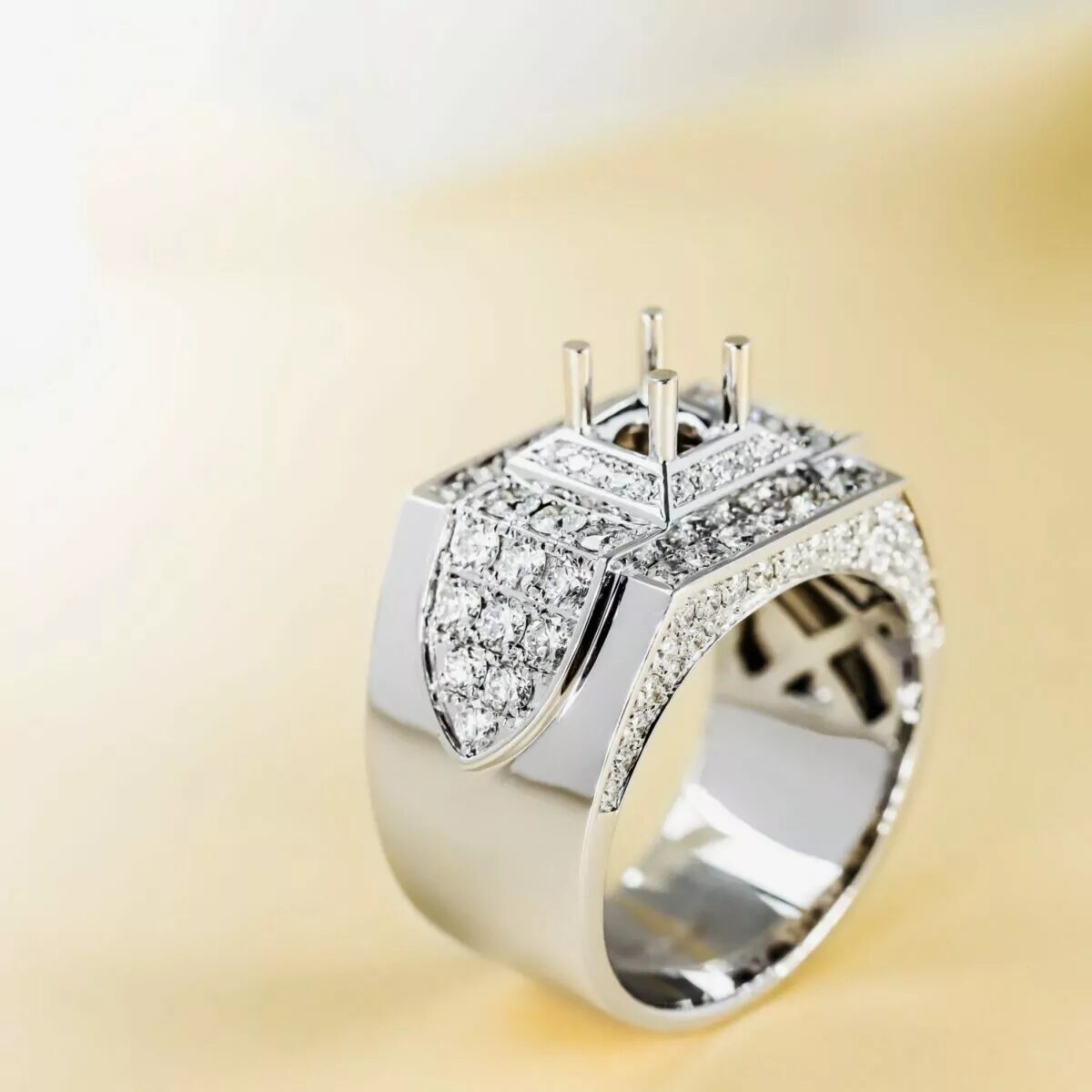 Vỏ nhẫn kim cương là gì? Tìm hiểu về vỏ kim cương