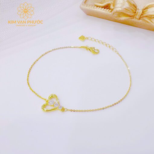 105386272735432971915