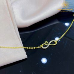 21031315766692800241