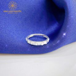 29953473279407651369