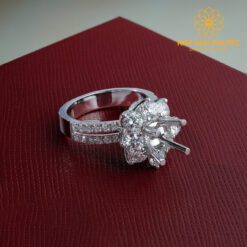 b8cbd74cf98075de2c9112