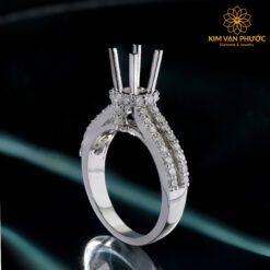 e3eb6106061e8a40d30f4