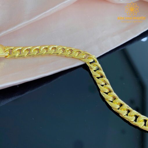 28260816646629923017