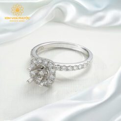 z7306551170475_6d4174723f0b4ace162c03d4f5a82d17