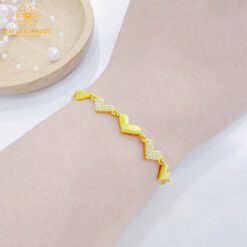 36923594080808949823