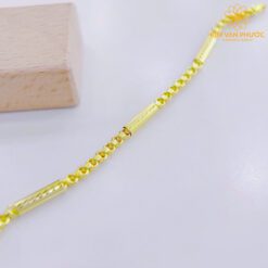 216110172443817987331