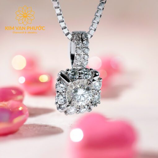 277160809850665181322