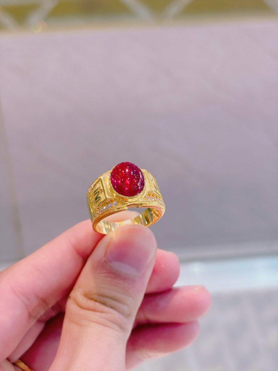 Nhẫn vàng thiết kế đặc trưng
