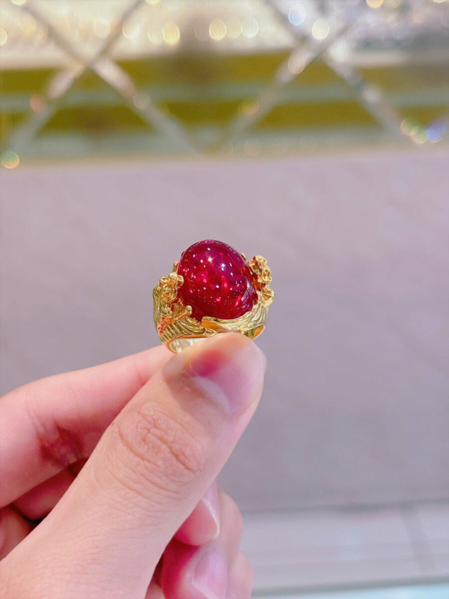 Nhẫn vàng thiết kế đặc trưng