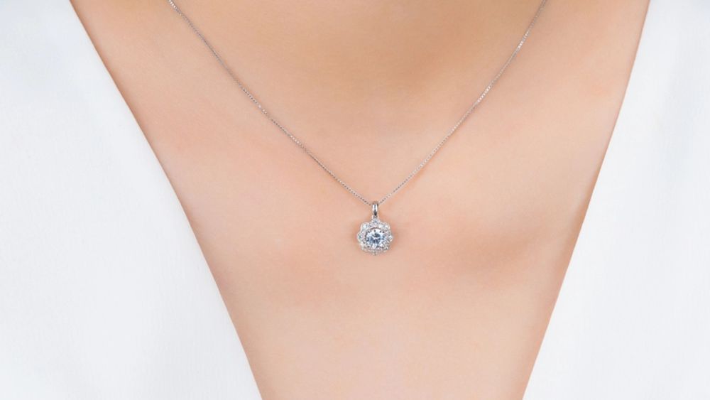 Dây chuyền vàng kỉ niệm